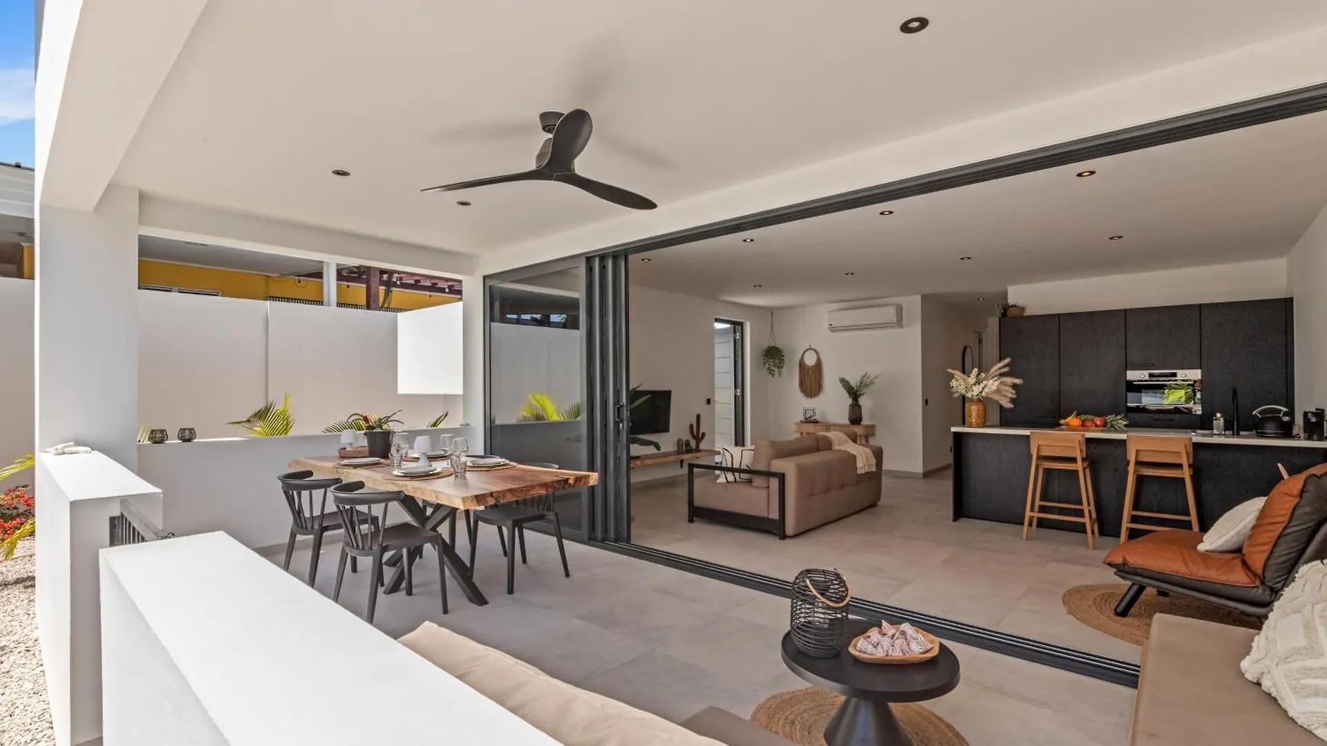 Zon&Zo Luxurious Apartment In Jan Thiel